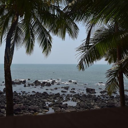 Отель Belantara Beach Front Vengurla Экстерьер фото