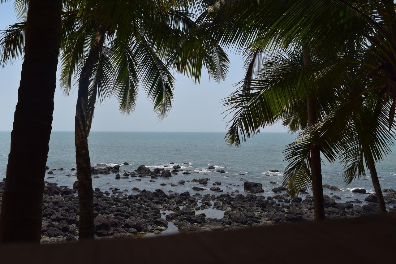 Отель Belantara Beach Front Vengurla Экстерьер фото