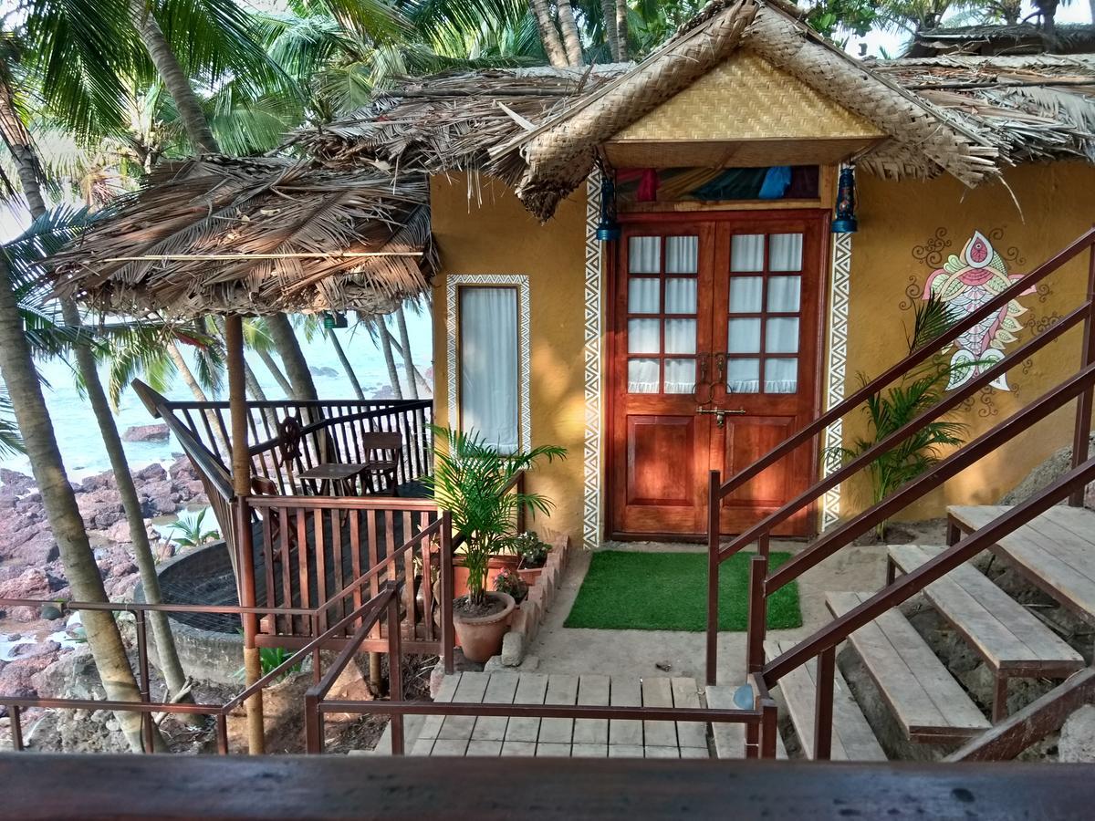 Отель Belantara Beach Front Vengurla Экстерьер фото